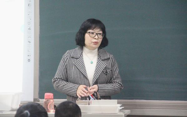 教研 (3) 教研 (3)